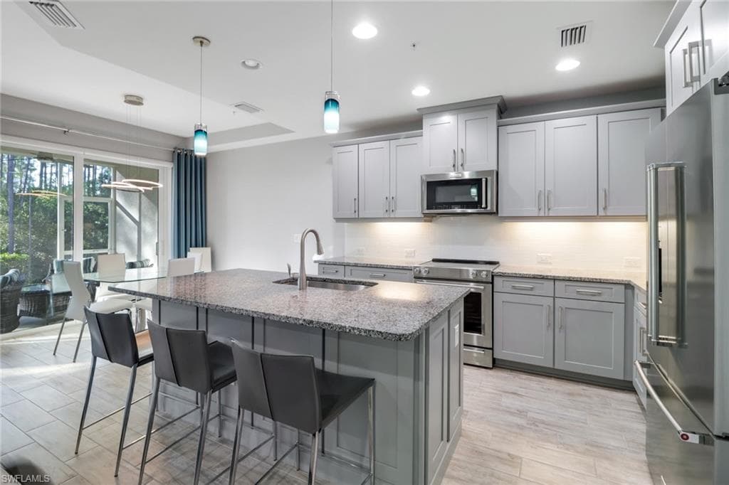 6973 Avalon CIR # 1403, NAPLES FL 34112-1