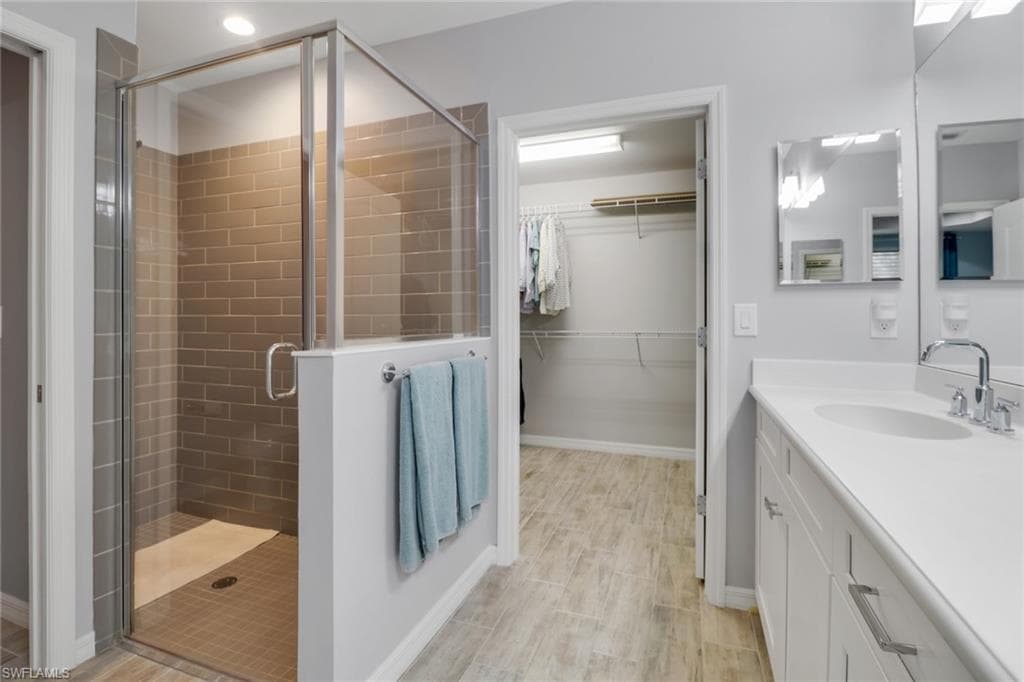 6973 Avalon CIR # 1403, NAPLES FL 34112-18