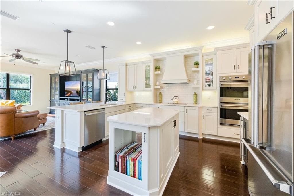 13800 Luna DR, NAPLES FL 34109-5