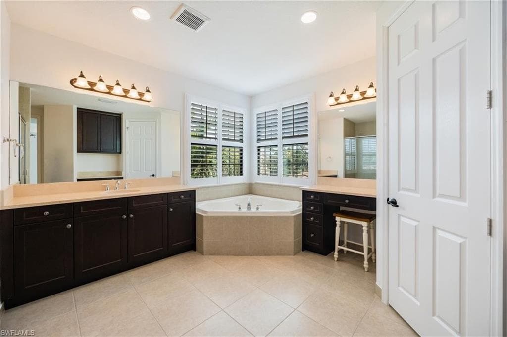 13800 Luna DR, NAPLES FL 34109-12