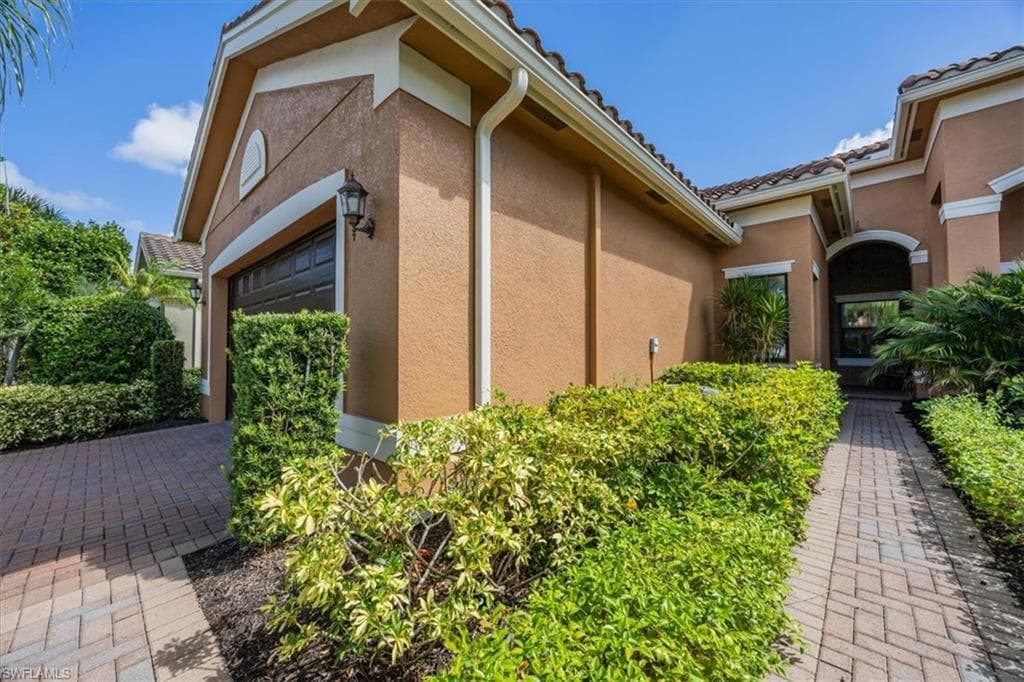 13466 Sumter LN, NAPLES FL 34109-2