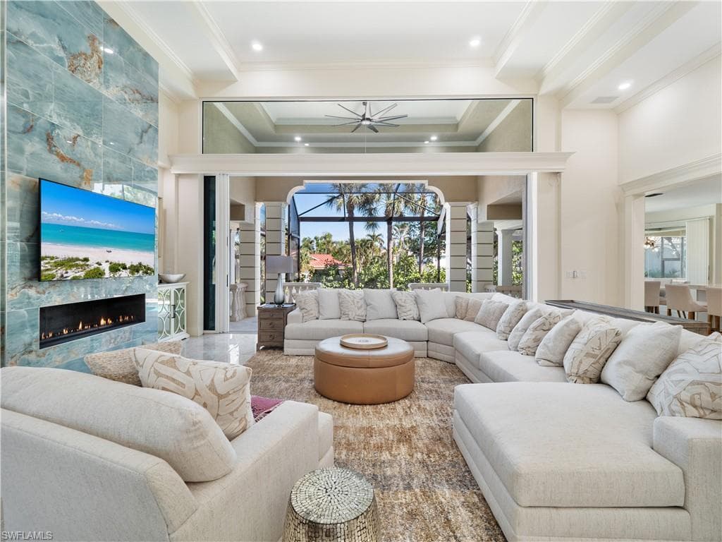 1266 Par View DR, SANIBEL FL 33957-27