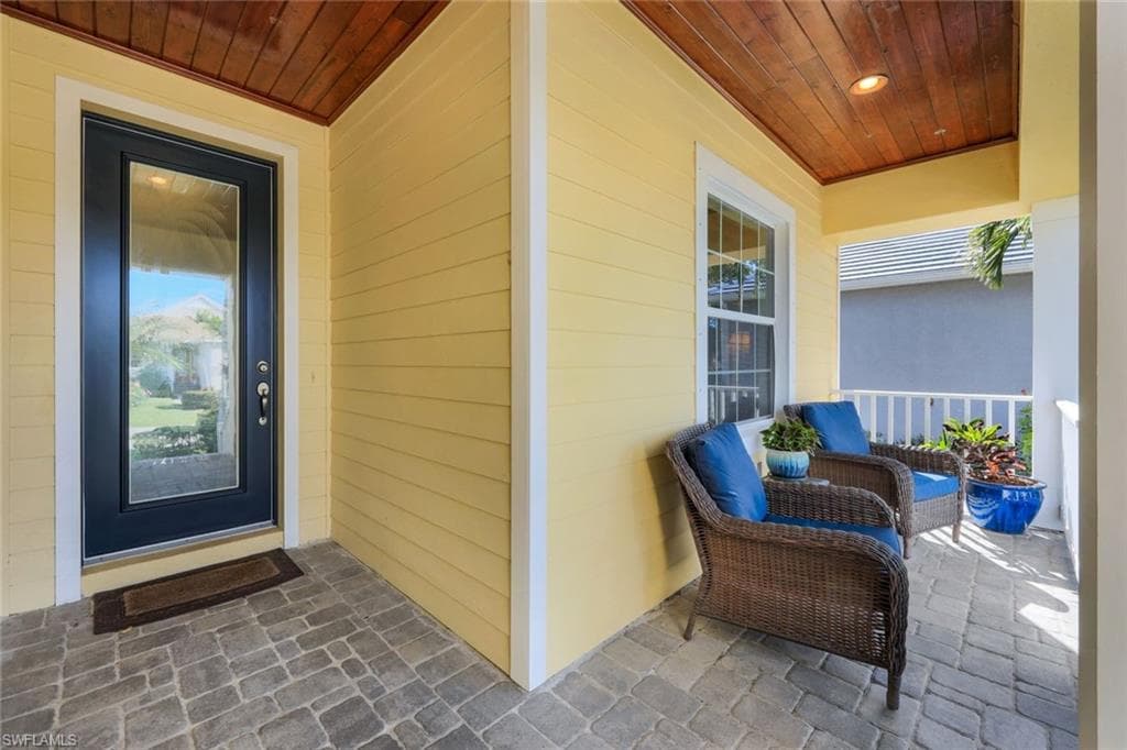 8602 Big Mangrove DR, FORT MYERS FL 33908-3