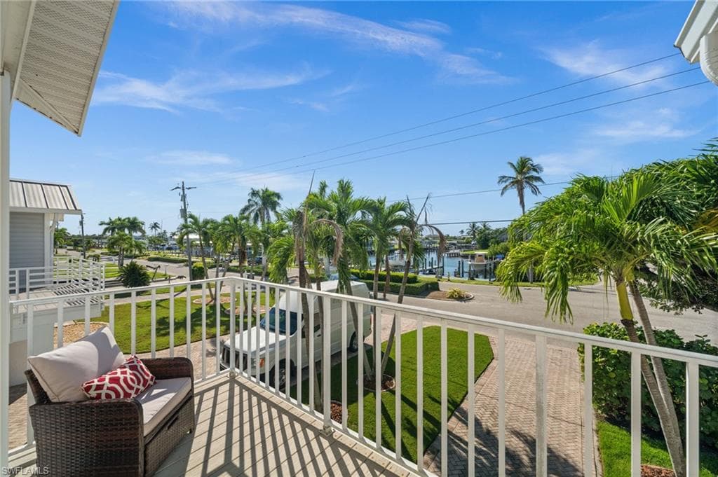 12170 Siesta DR, FORT MYERS BEACH FL 33931-22
