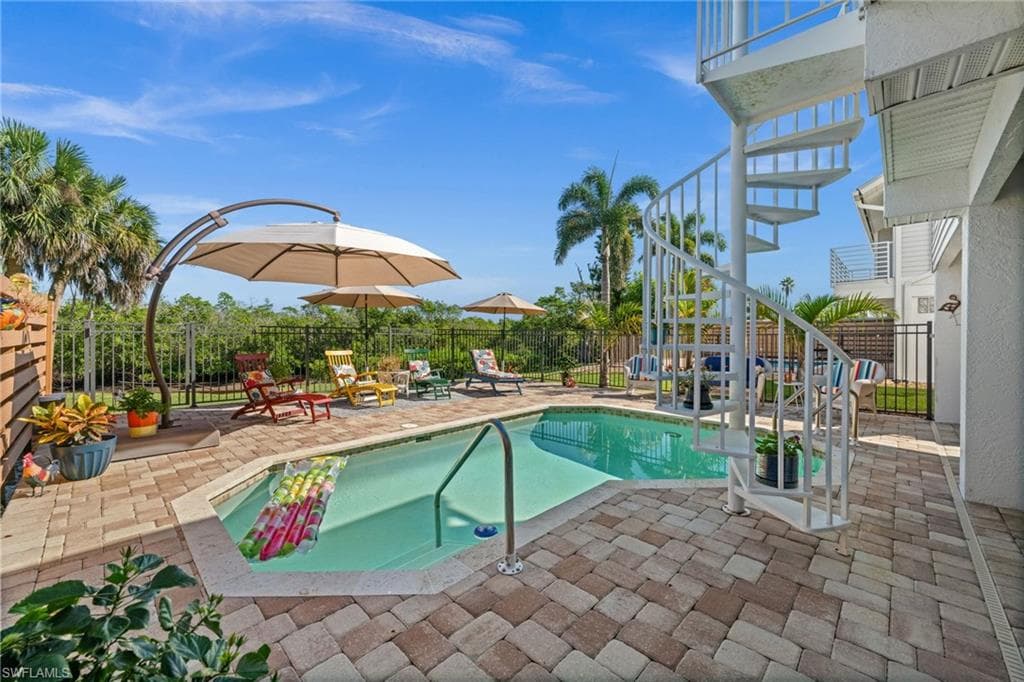 12170 Siesta DR, FORT MYERS BEACH FL 33931-4