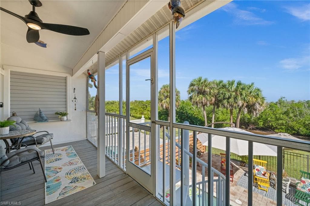 12170 Siesta DR, FORT MYERS BEACH FL 33931-8