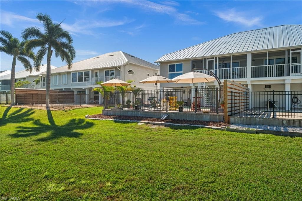 12170 Siesta DR, FORT MYERS BEACH FL 33931-37