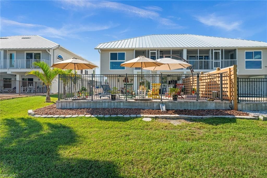 12170 Siesta DR, FORT MYERS BEACH FL 33931-36