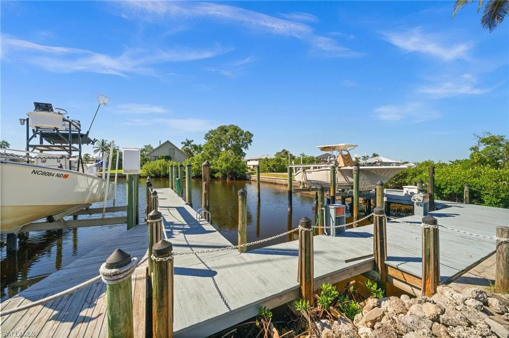 12170 Siesta DR, FORT MYERS BEACH FL 33931-3