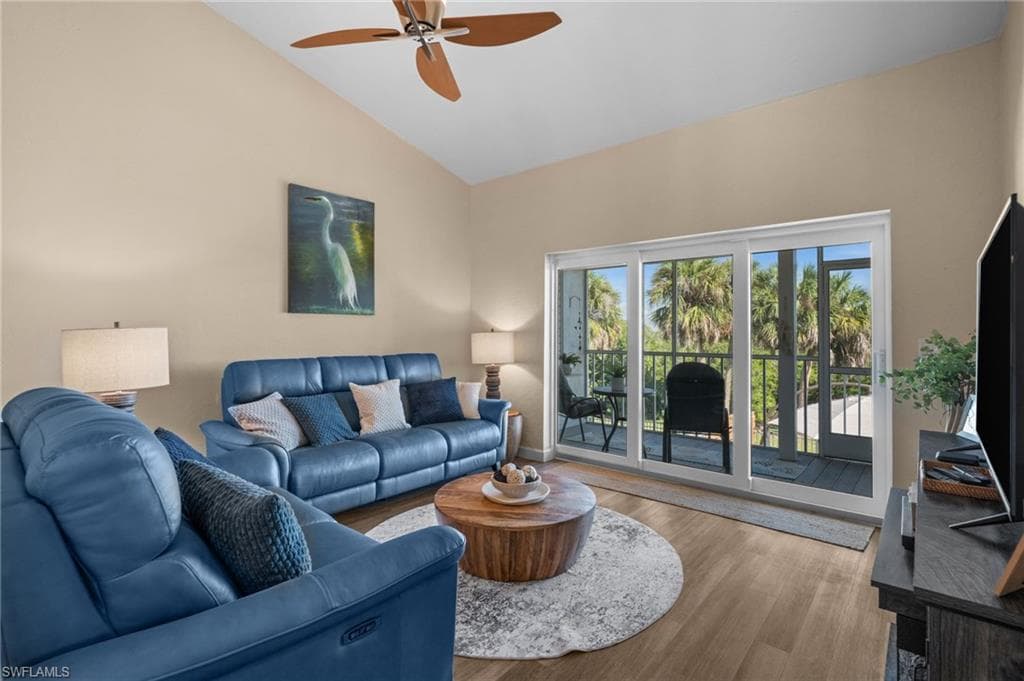 12170 Siesta DR, FORT MYERS BEACH FL 33931-7