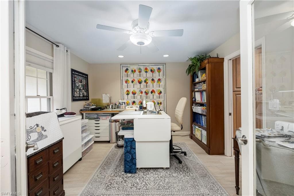 5520 Cynthia LN, NAPLES FL 34112-15