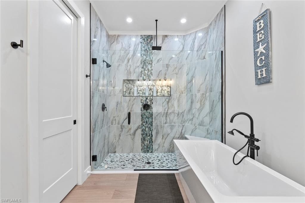 3552 Hibiscus AVE, NAPLES FL 34104-31