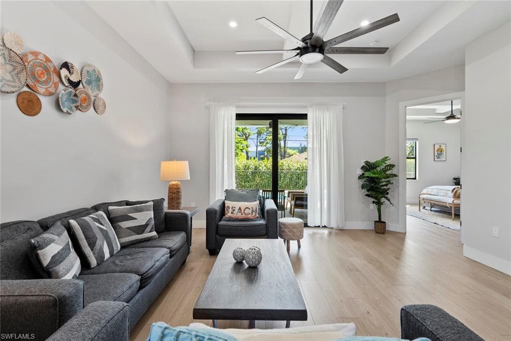 3552 Hibiscus AVE, NAPLES FL 34104-20