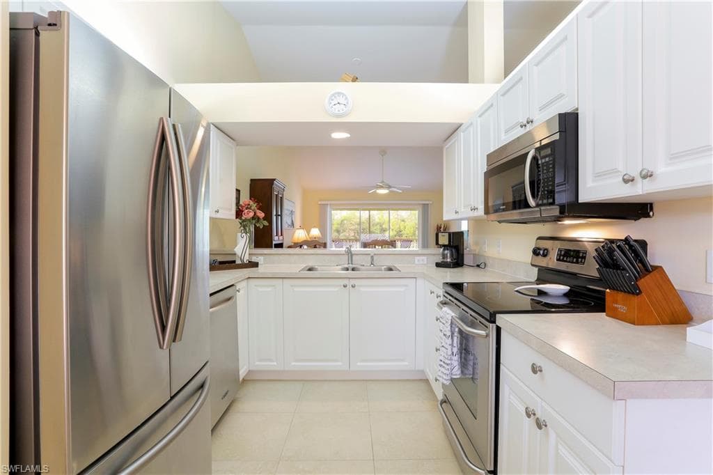 337 Robin Hood CIR # 204, NAPLES FL 34104-8