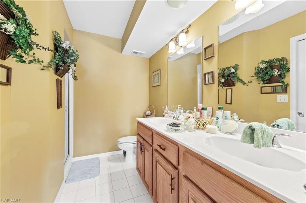 174 Pebble Shores DR # 103, NAPLES FL 34110-23