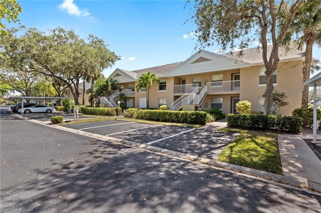 174 Pebble Shores DR # 103, NAPLES FL 34110-17