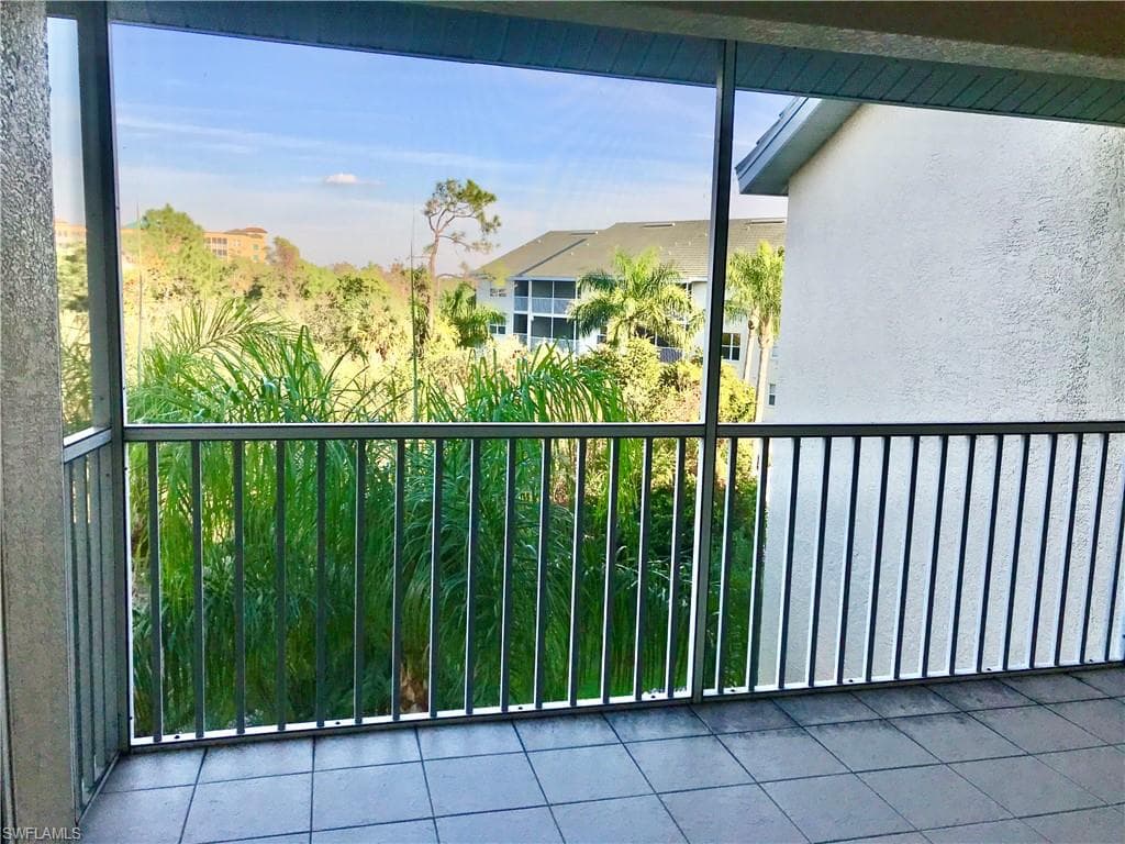 28861 Bermuda Lago CT # 301, BONITA SPRINGS FL 34134-9