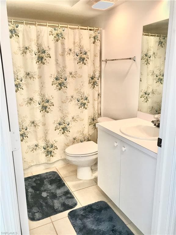 28861 Bermuda Lago CT # 301, BONITA SPRINGS FL 34134-3