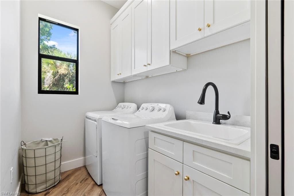 3530 Hibiscus AVE, NAPLES FL 34104-12