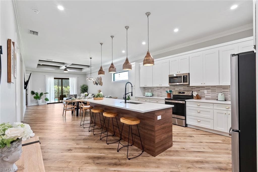 3530 Hibiscus AVE, NAPLES FL 34104-4