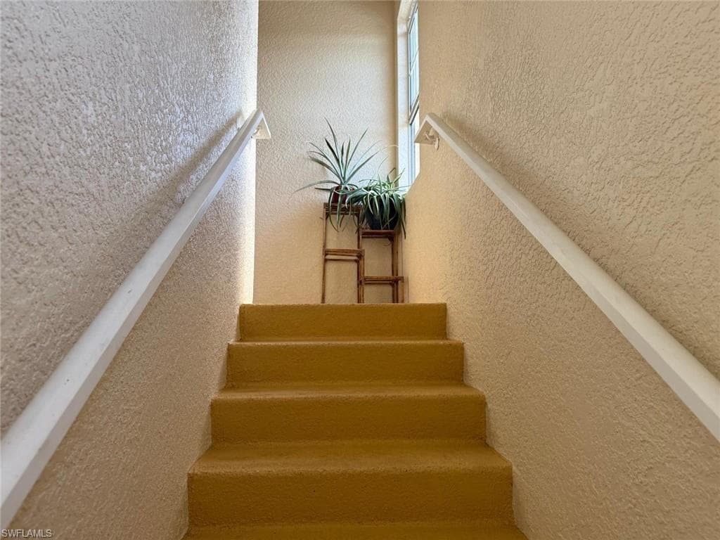 4219 Liron AVE # 204, FORT MYERS FL 33916-2