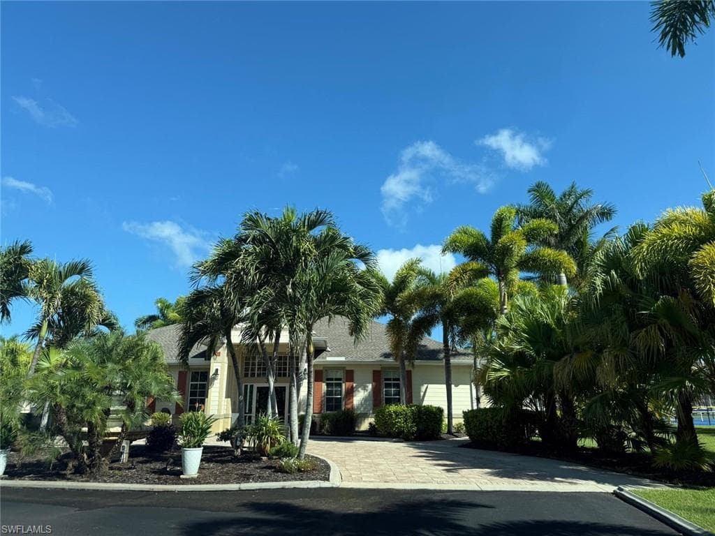 4219 Liron AVE # 204, FORT MYERS FL 33916-27