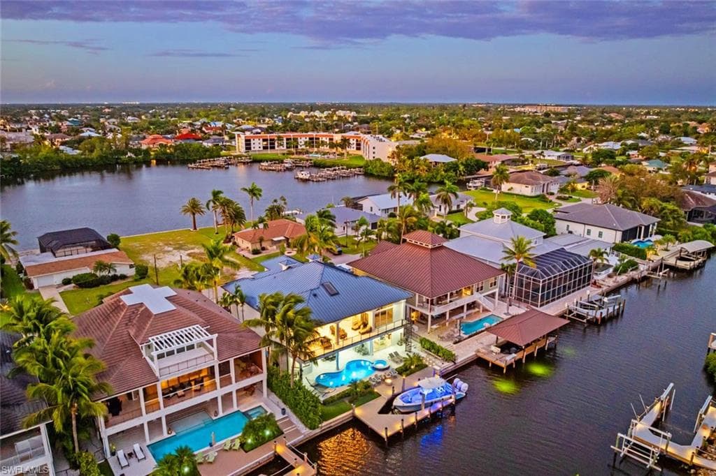 250 6th ST, BONITA SPRINGS FL 34134-37