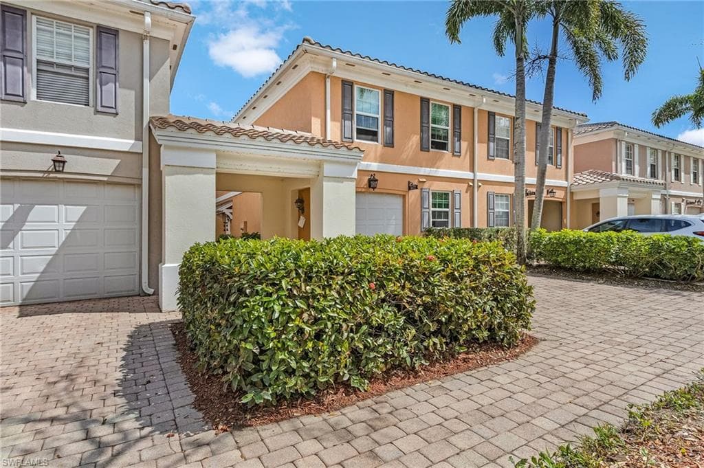 5677 Cove CIR # 47, NAPLES FL 34119-1