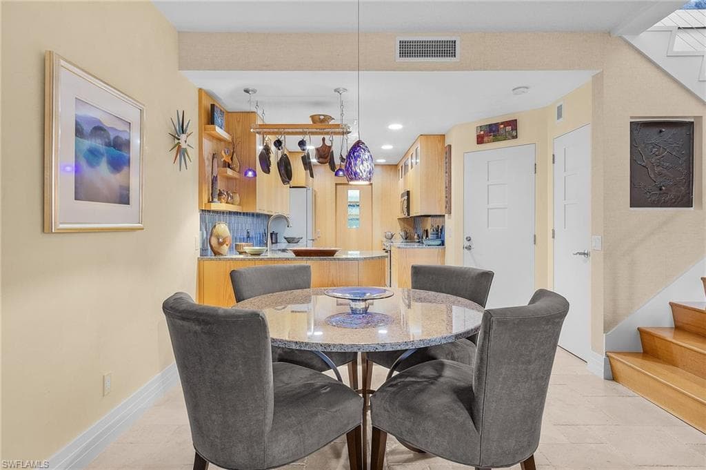 5677 Cove CIR # 47, NAPLES FL 34119-6