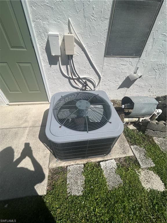 16268 Shadow Pine RD, NORTH FORT MYERS FL 33917-24