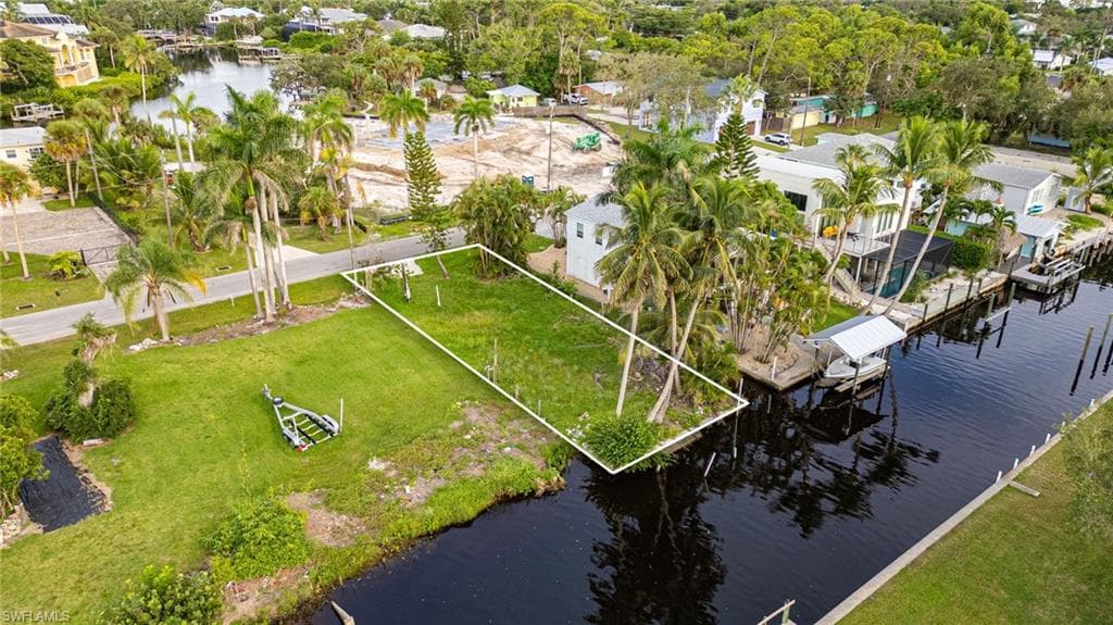 27563 Big Bend RD, BONITA SPRINGS FL 34134-1