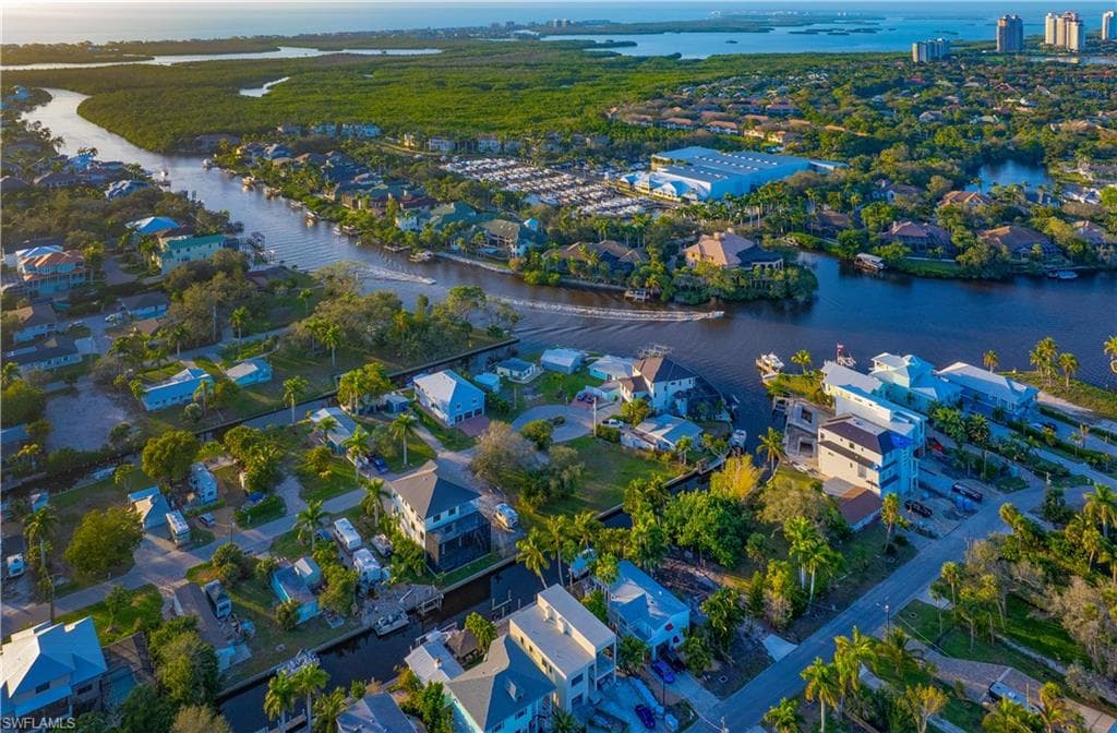 27563 Big Bend RD, BONITA SPRINGS FL 34134-4