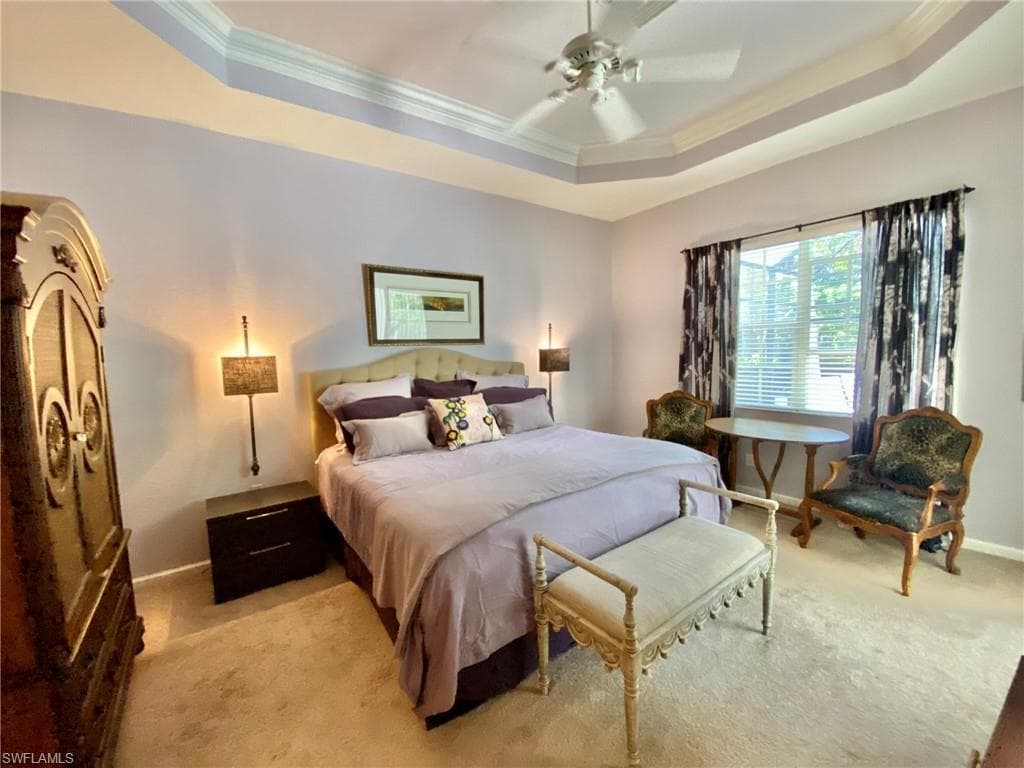 15590 Vallecas LN, NAPLES FL 34110-5