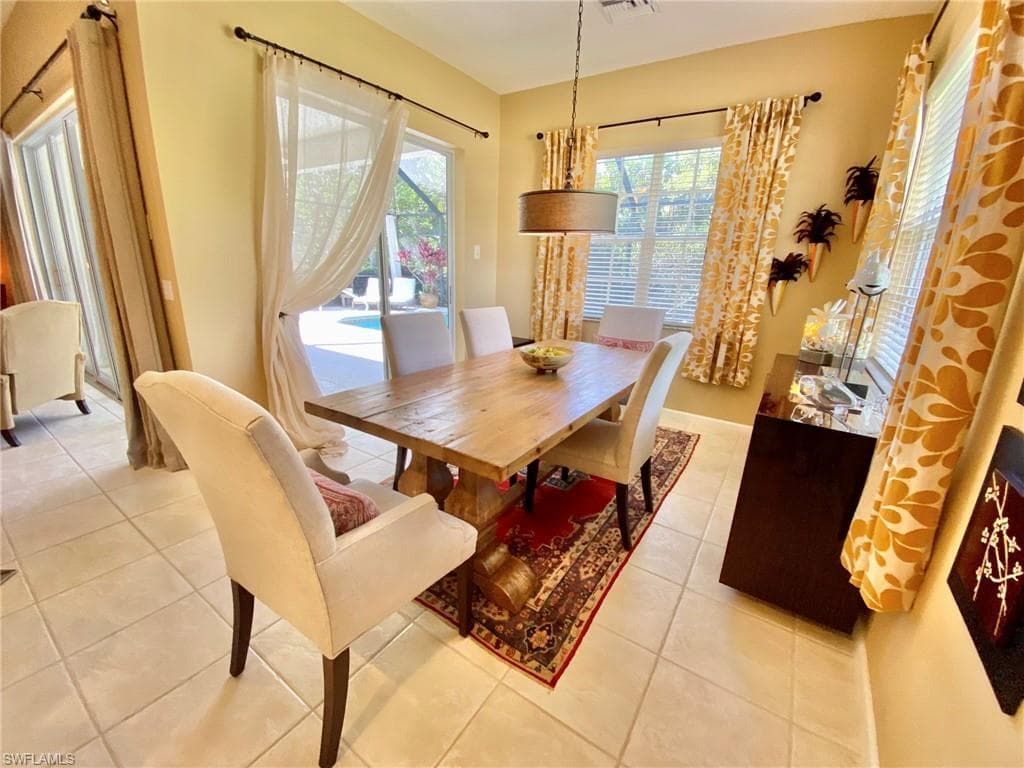 15590 Vallecas LN, NAPLES FL 34110-12