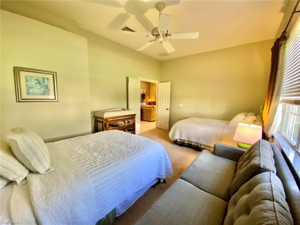 15590 Vallecas LN, NAPLES FL 34110-16