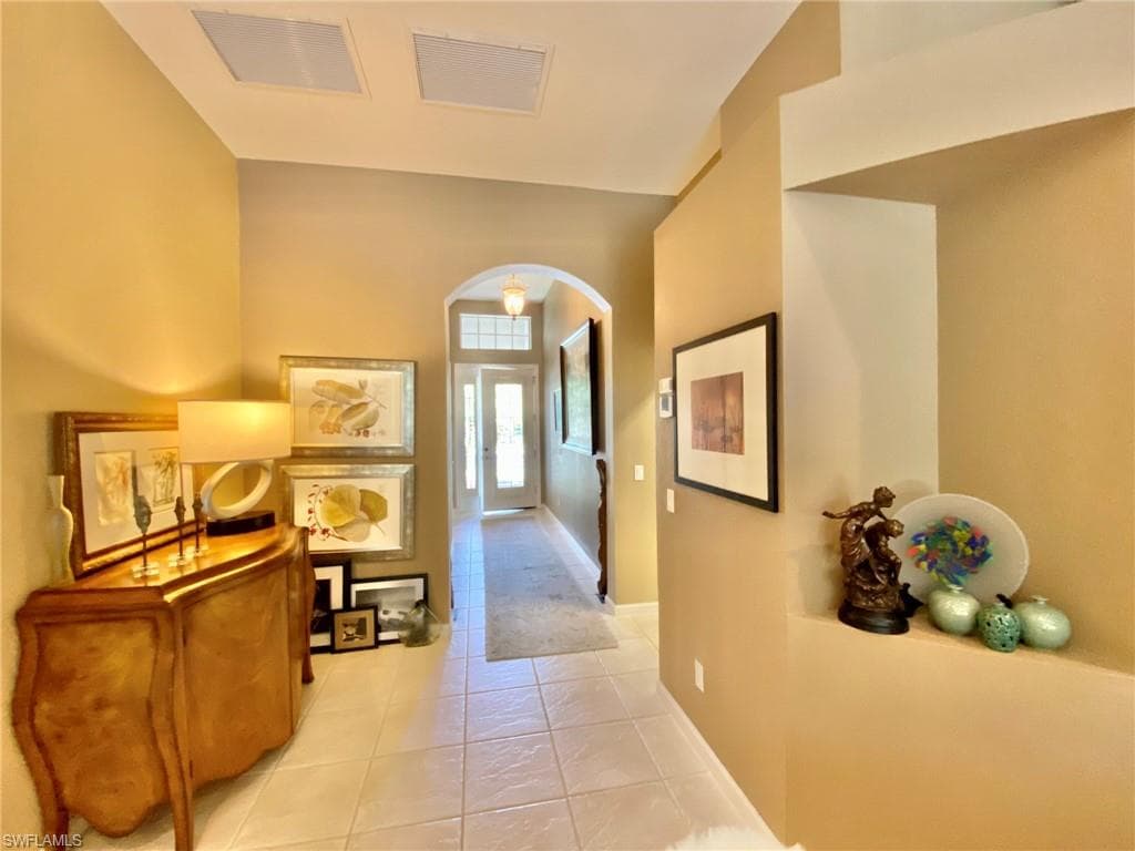 15590 Vallecas LN, NAPLES FL 34110-15