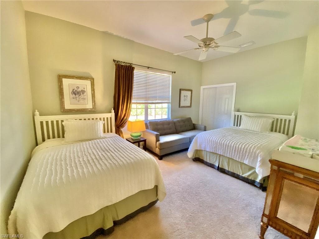 15590 Vallecas LN, NAPLES FL 34110-8