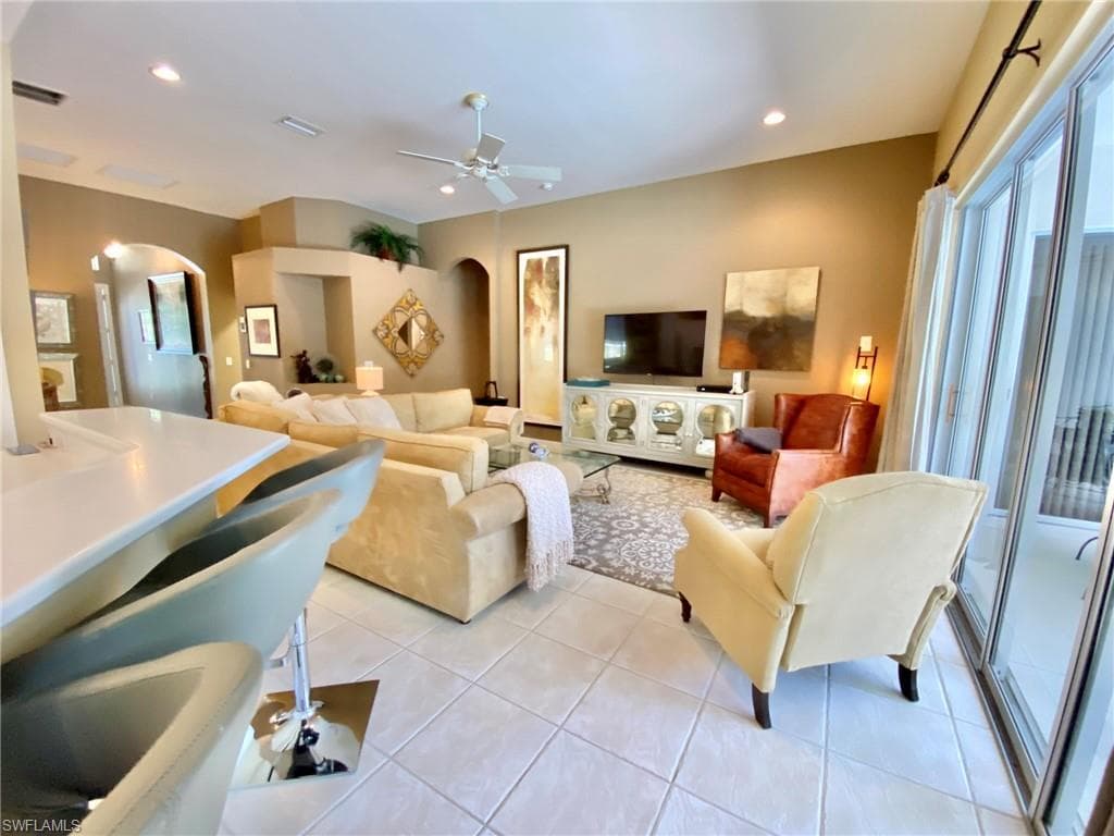 15590 Vallecas LN, NAPLES FL 34110-13