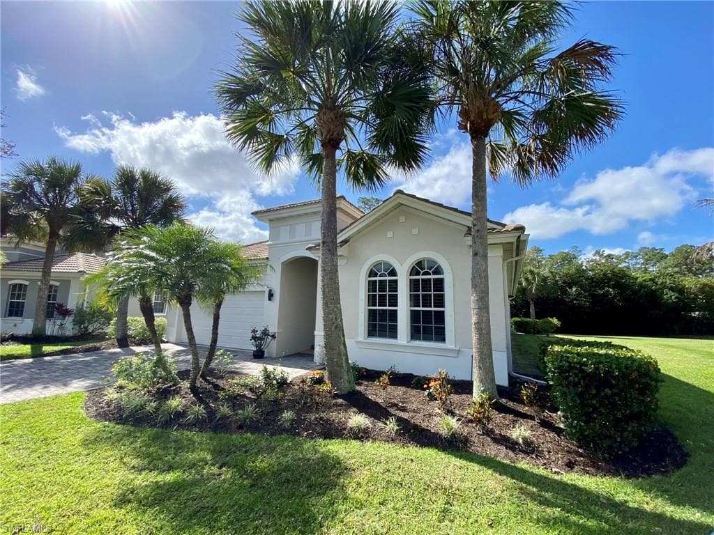 15590 Vallecas LN, NAPLES FL 34110-24