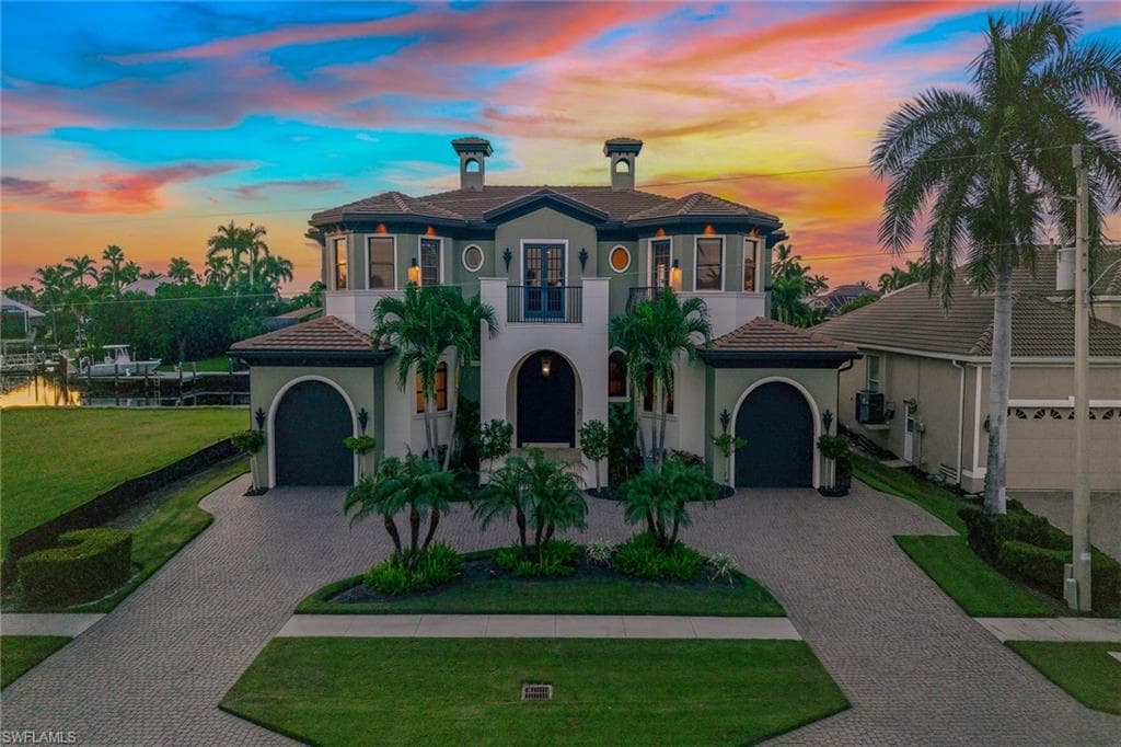 1850 Apataki CT, MARCO ISLAND FL 34145-1