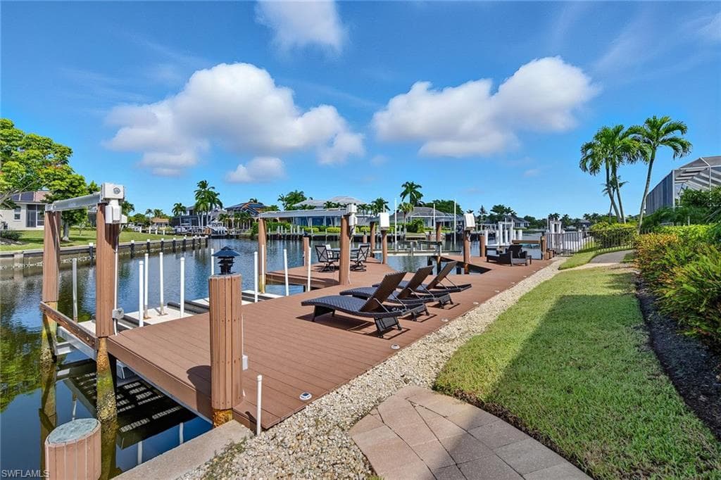 1850 Apataki CT, MARCO ISLAND FL 34145-41