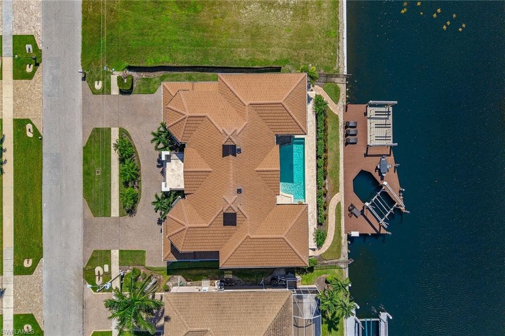 1850 Apataki CT, MARCO ISLAND FL 34145-45