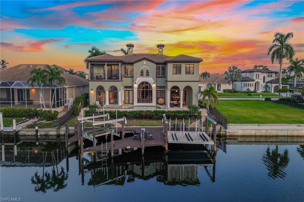 1850 Apataki CT, MARCO ISLAND FL 34145-2