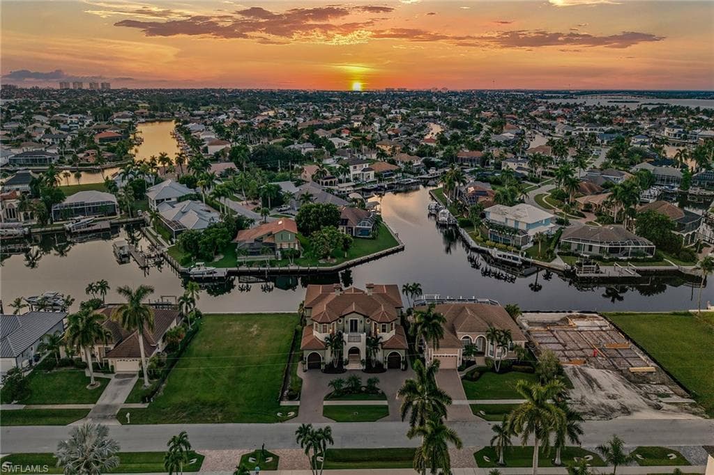 1850 Apataki CT, MARCO ISLAND FL 34145-47