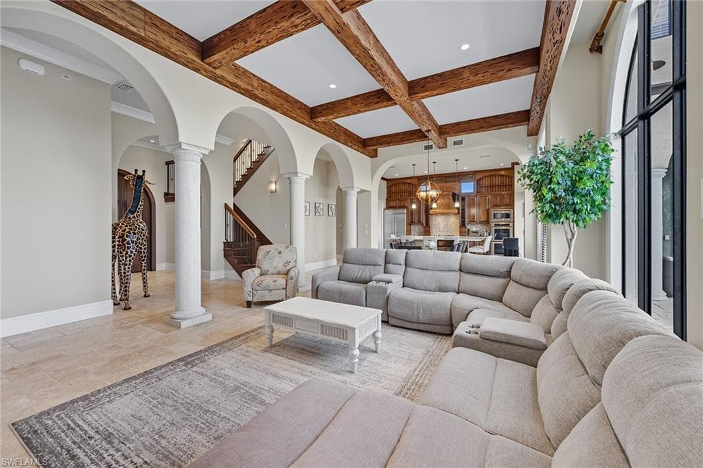 1850 Apataki CT, MARCO ISLAND FL 34145-7