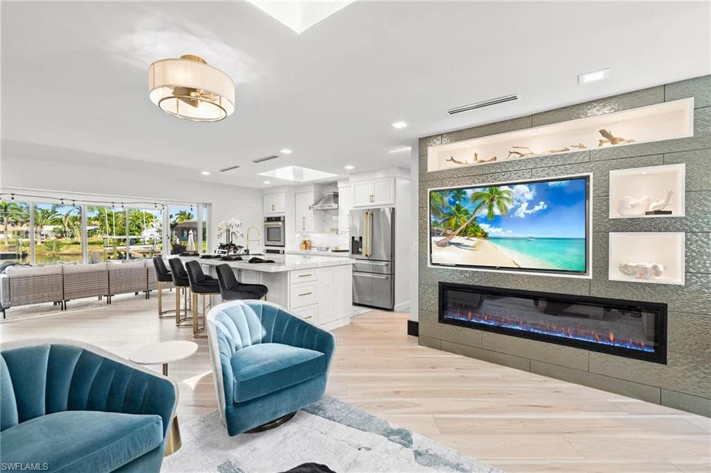 6212 Cocos DR, FORT MYERS FL 33908-1