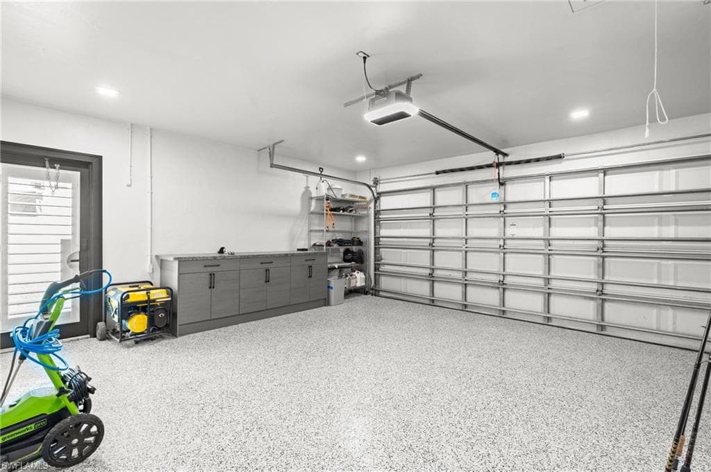 6212 Cocos DR, FORT MYERS FL 33908-27