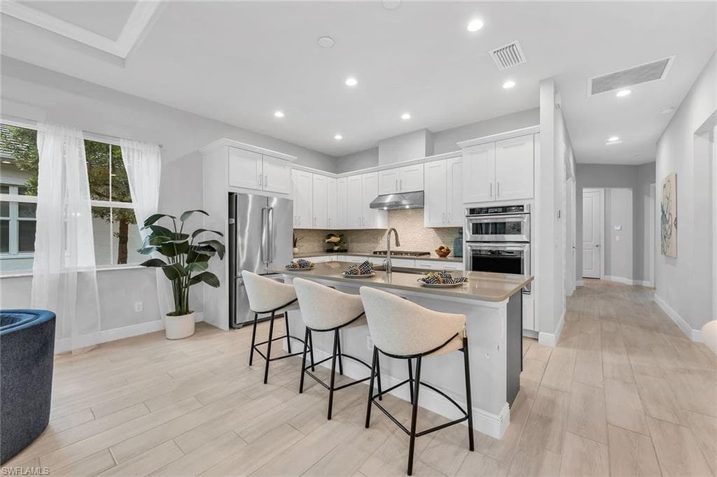 9011 Saint Lucia DR, NAPLES FL 34114-6