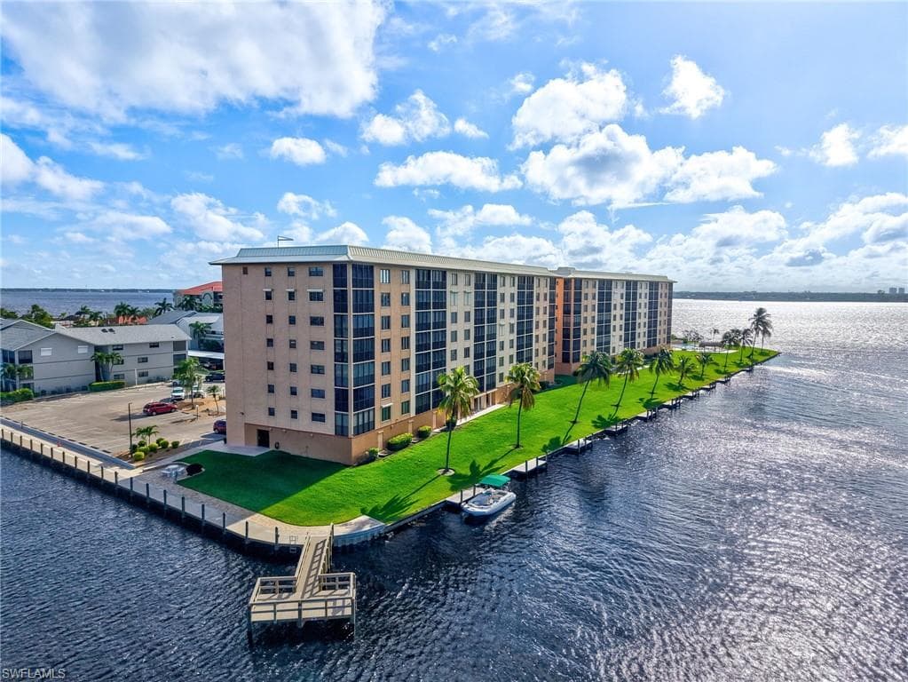 4260 SE 20th PL # 402, CAPE CORAL FL 33904-4