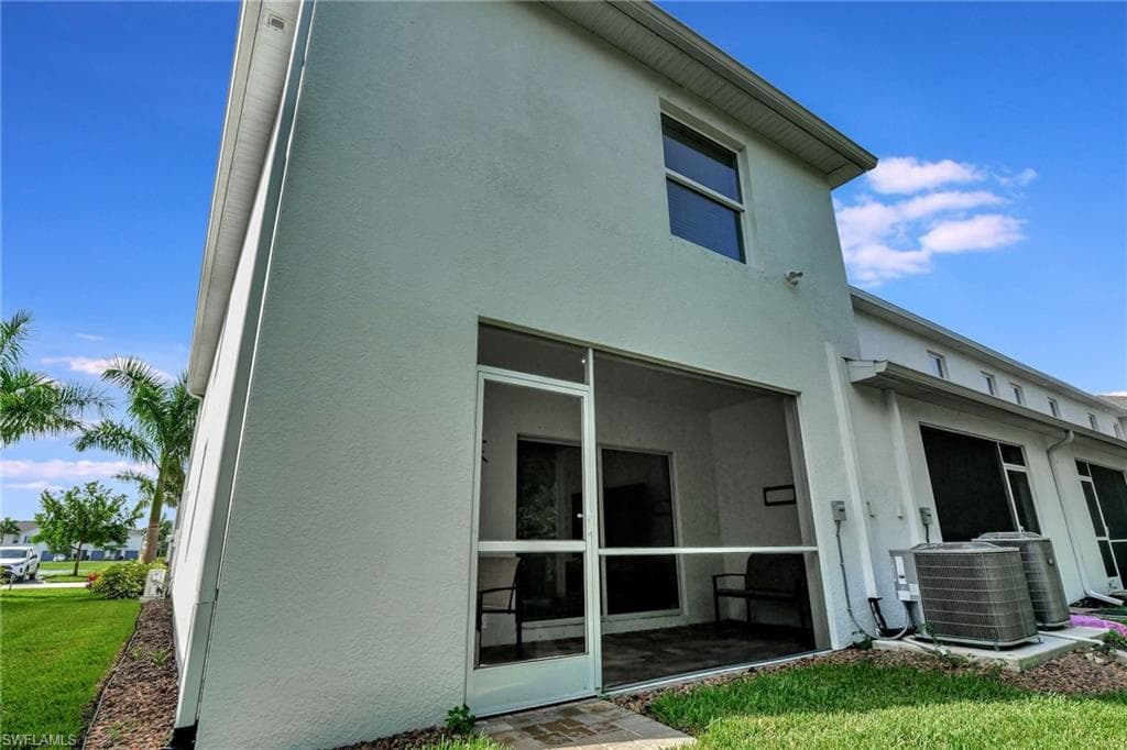 15489 Wildflower CIR, NAPLES FL 34119-18